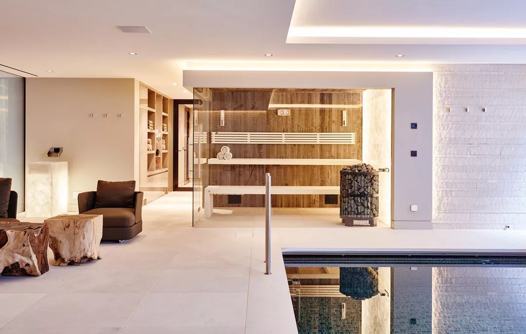 品牌∣大牌联手AndrewMartin获奖设计师EricKuster联合优艺时尚推出高端家居系列