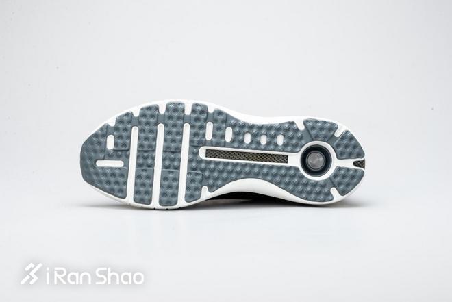 跑鞋nikezoomx三代,跑鞋幻影和绝尘2哪个好