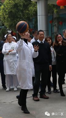 医务人员真会玩，快看，这里有一群灌篮高手！