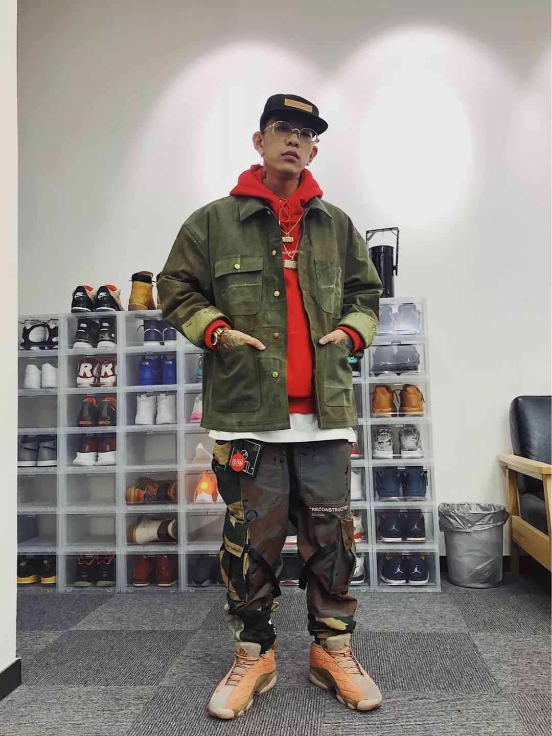 aj和yeezy哪个更容易受欢迎,aj和yeezy哪个好看