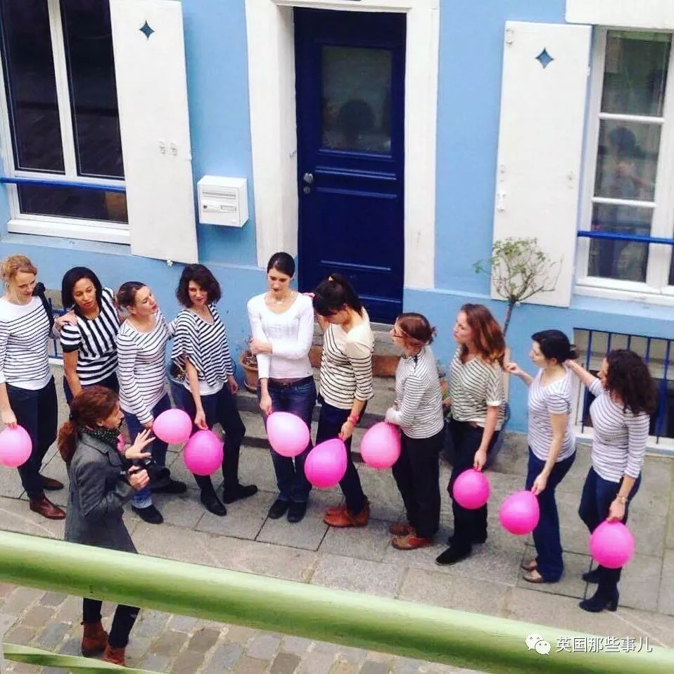 当自家门口变成网红打卡地 (一不小心家门口成了网红打卡地)