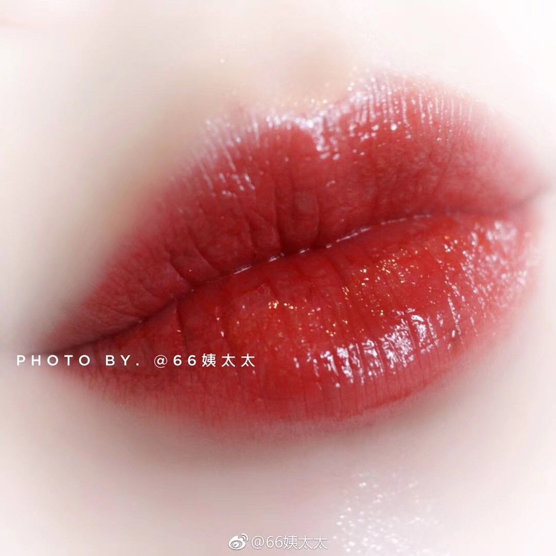 女神节，李佳琦OMG的口红，让拖鞋哥送你！