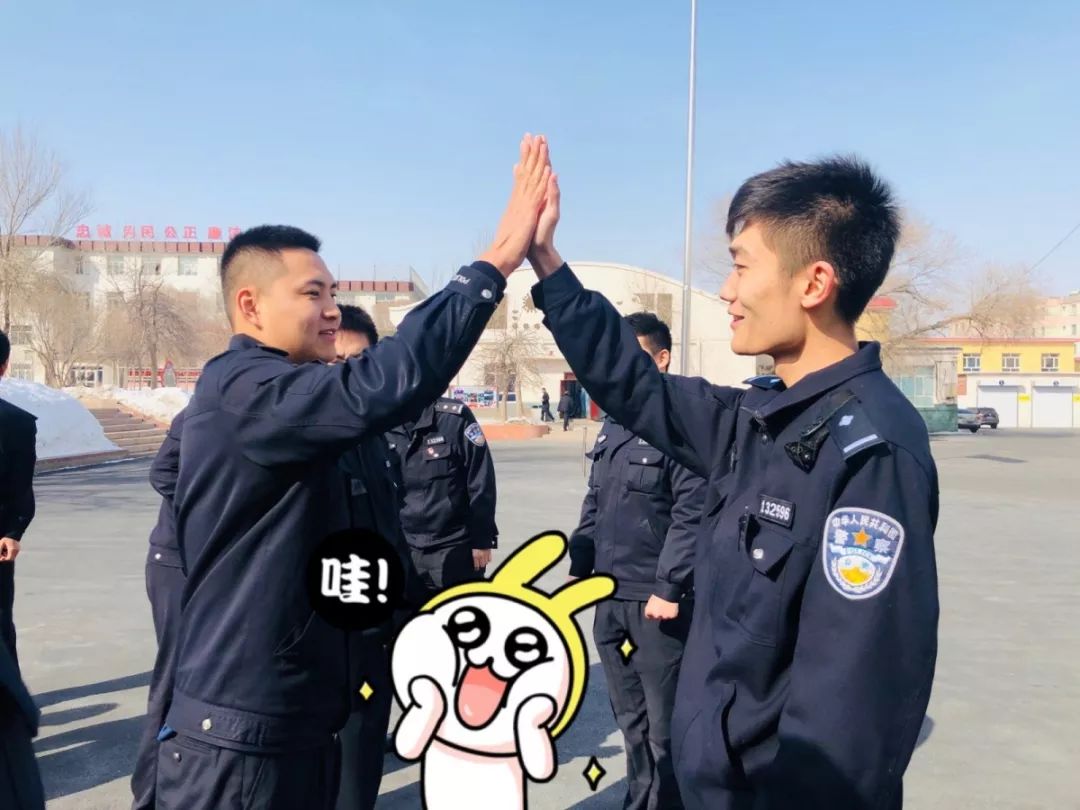 护航*会两**|乌鲁木齐乘警支队：“前路漫漫，我们从未停下脚步！”