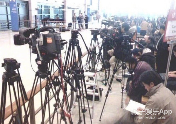 一天之内，他“红”透了中韩两国！