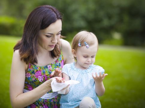 警方提醒给孩子起名字要当心,公安部门提示孩子起名字