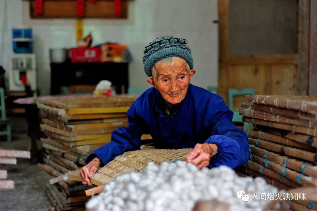 源于蜀地的蚕神马头娘与狮身人面像类似,它带来了丝绸之路的繁荣