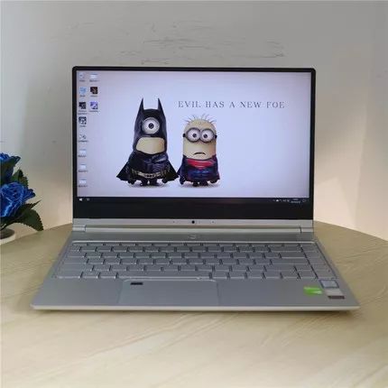 【猪王二手】习武之人最爱:机械键盘+18.5寸大屏游戏本