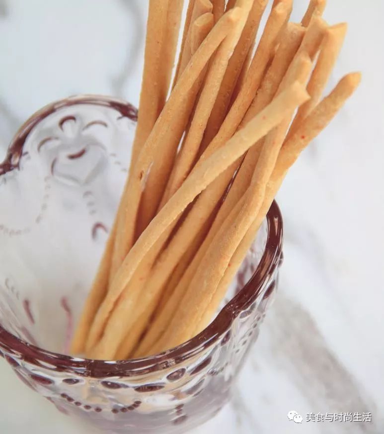 虾味薄脆小饼,酥脆虾味虾条