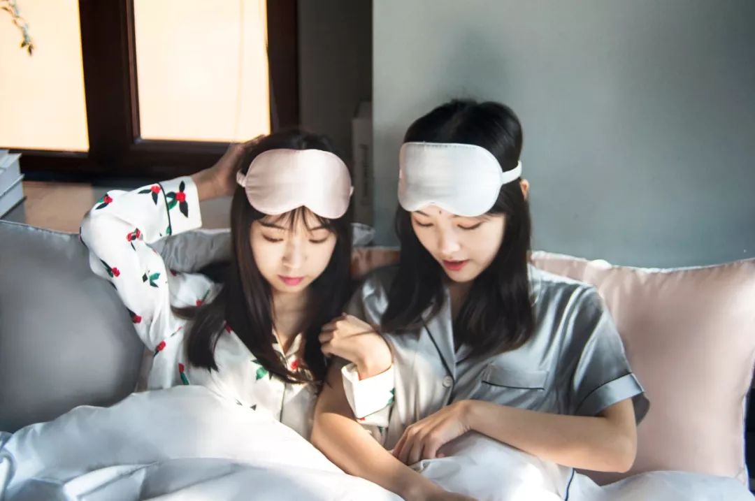 初老抗皱从选择真丝枕套开始,真丝枕套美肤秘诀