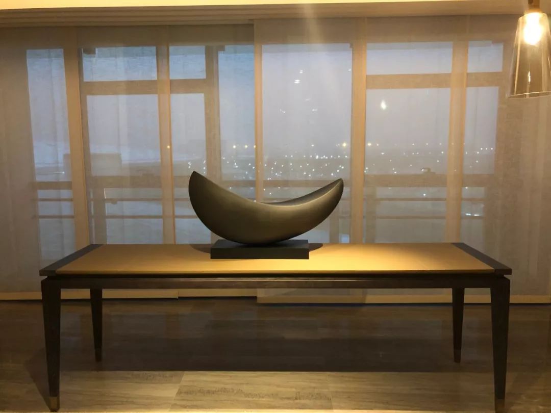 洗澡喝酒躺着看飞机!深圳机场这家奢华酒店“转机星人”务必了解一下!