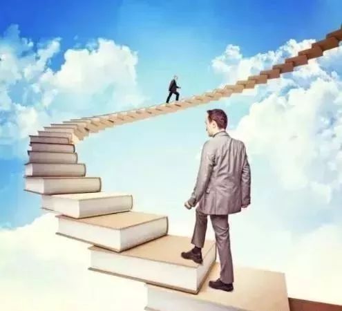 写材料是公认的苦差事,写材料是个苦差事