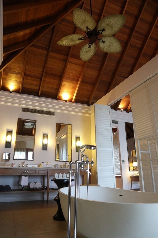 马尔代夫奥臻岛蜜月旅行,马尔代夫伊露岛蜜月游