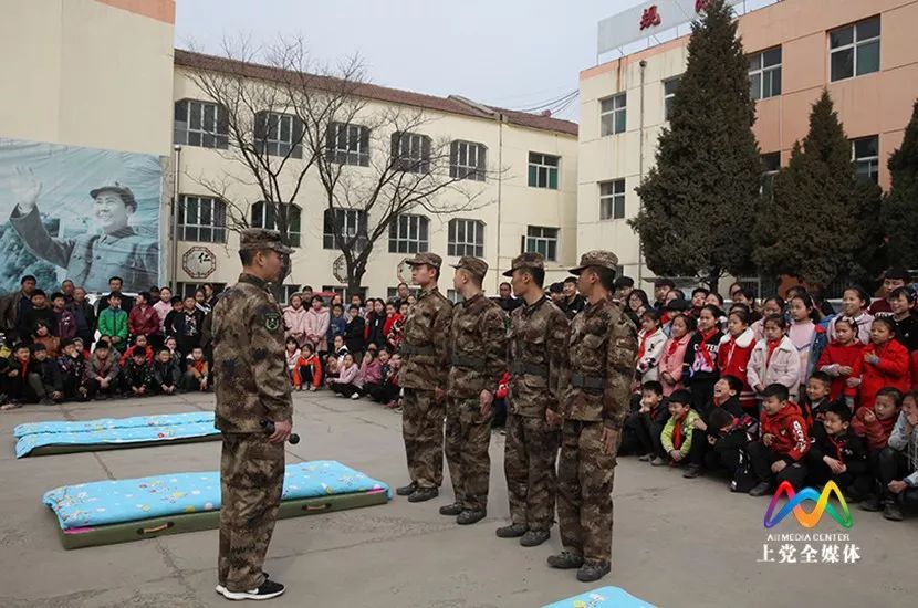 兵哥哥进大学视频,兵哥哥把被子叠成豆腐块