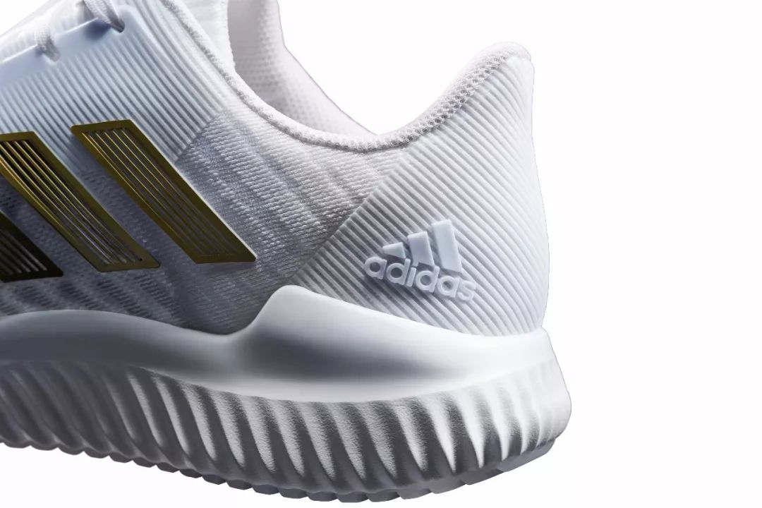 贝克汉姆最喜欢的两种球鞋,贝克汉姆新鞋