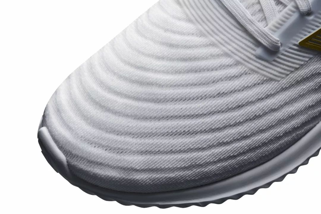 贝克汉姆最喜欢的两种球鞋,贝克汉姆新鞋