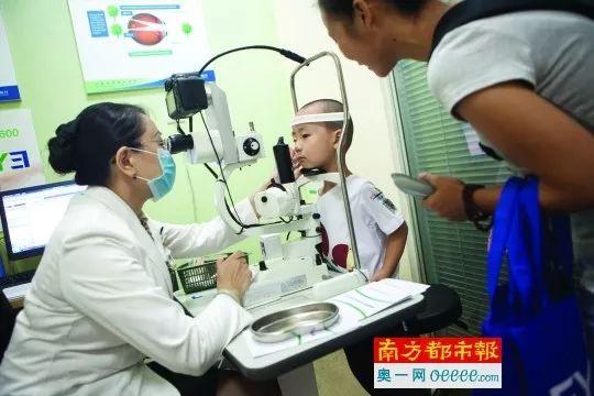 学生近视300-500度如何改善视力,高中生眼睛轻微近视怎么办