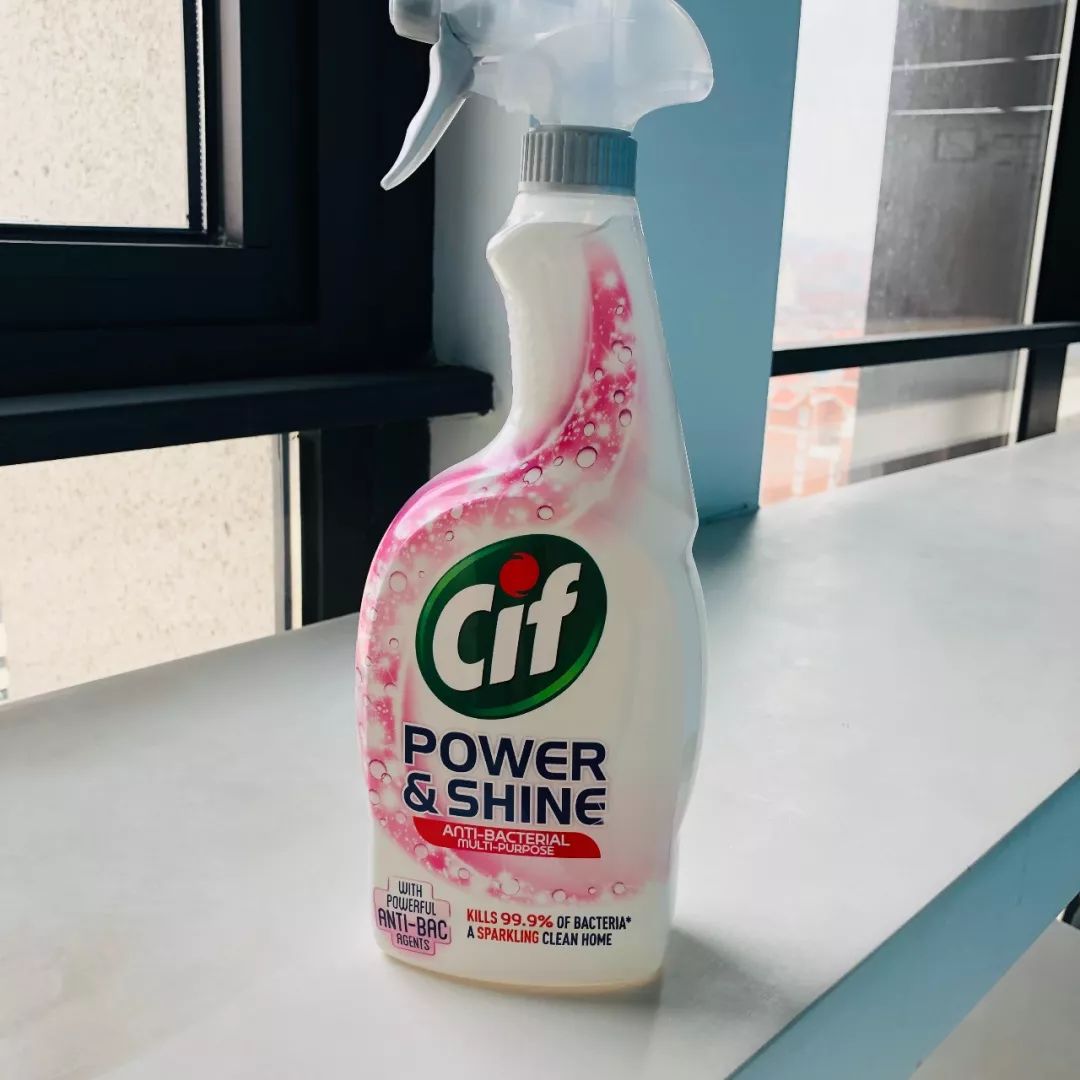 去污“高科技”！焦黑锅底、油垢、霉菌，喷一喷全消失