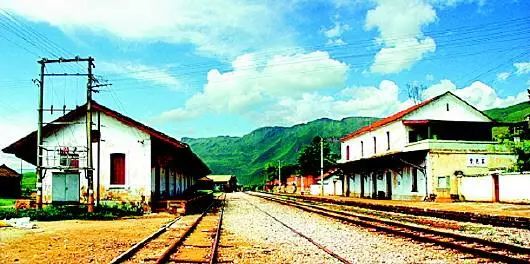 昆明高铁站可以刷二维码进站吗,昆明高铁是用身份证直接进站吗