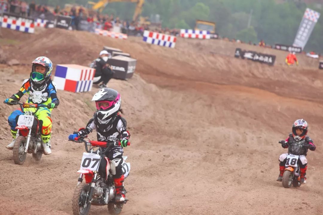 为美酒加点汽油—首届江小白J-SKYMAN越野摩托锦标赛见闻