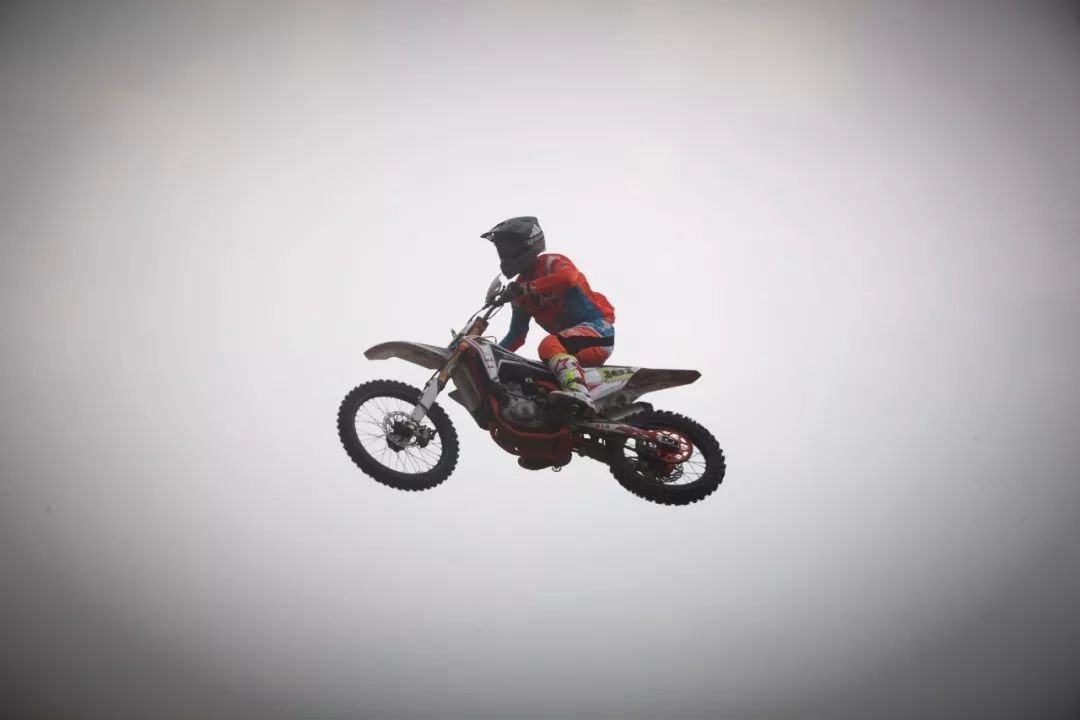 为美酒加点汽油—首届江小白J-SKYMAN越野摩托锦标赛见闻