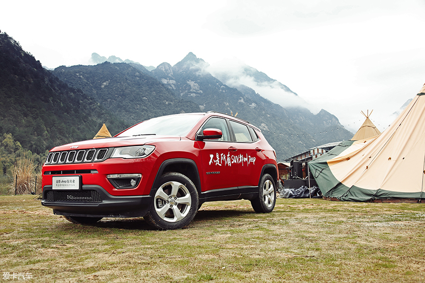 全新jeep指南者四缸1.3t介绍,四驱强油耗高测试新款jeep指南者