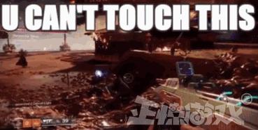 正经GIF囧图:女人不要和男人比骚,地铁上的泳装让人把持不住