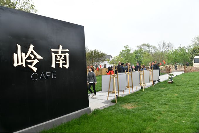 外国人评价蜀马赛道 (2019蜀马赛道展示)