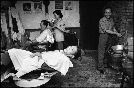 成都老照片:从“剃头”到“沙龙”,细数成都美容美发行业的发展