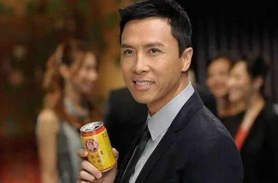 暴跌95%，6年亏15亿，夫妻内斗，一代霸王要凉？