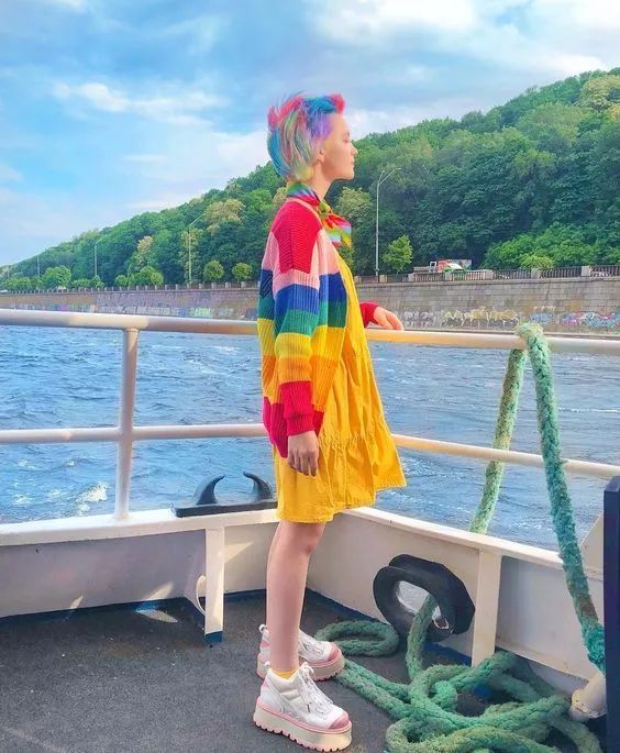 染发狂人发色,染发狂人