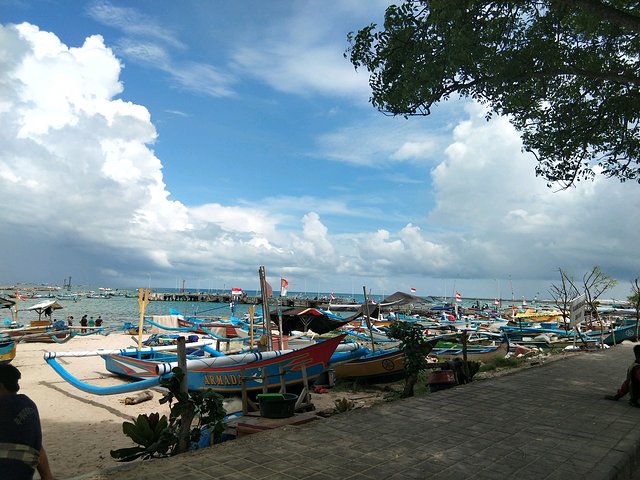 巴厘岛漂流跟团游一日游,巴厘岛冲浪潜水行程推荐