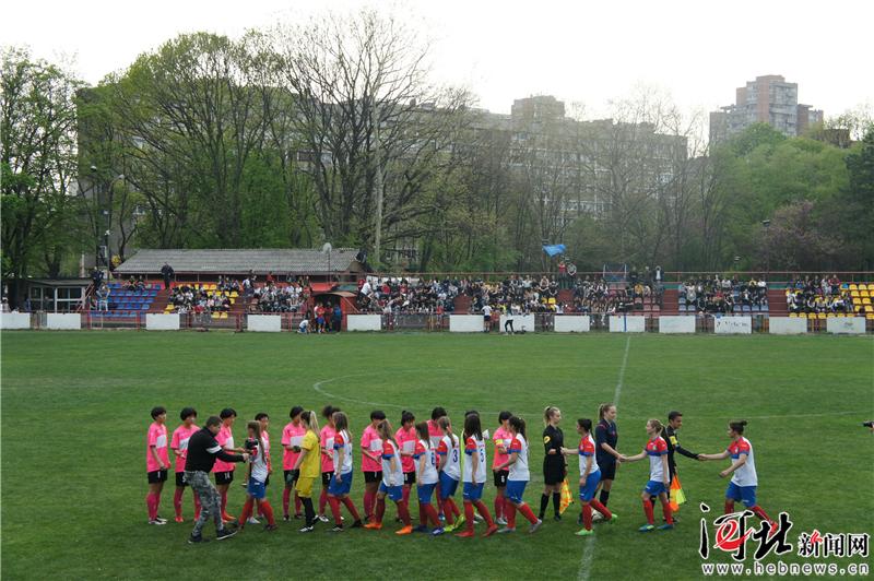 中国女足勇夺第一是哪一年,世界中学生足球赛中国女足保定