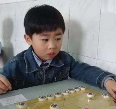 人生故事：我喜欢下象棋（马其亚）