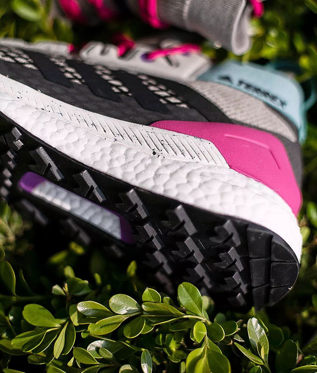 鞋圈的「全能特种兵」来了！春游出行穿它准没错！