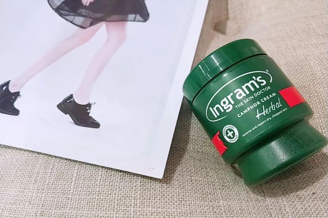 脚后跟套上这个“*钟金**罩”夏季穿鞋嫩到反光！干裂、老茧、死皮都没了！