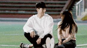 你的头发一天一次还长吗,你的头发那么长不会掉下来吗