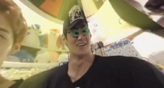 exo突然出现屏幕,exo直播vr模糊