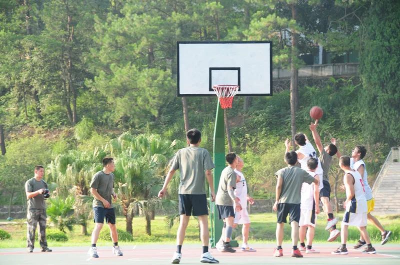 饶德松：真情拥军的人民法官