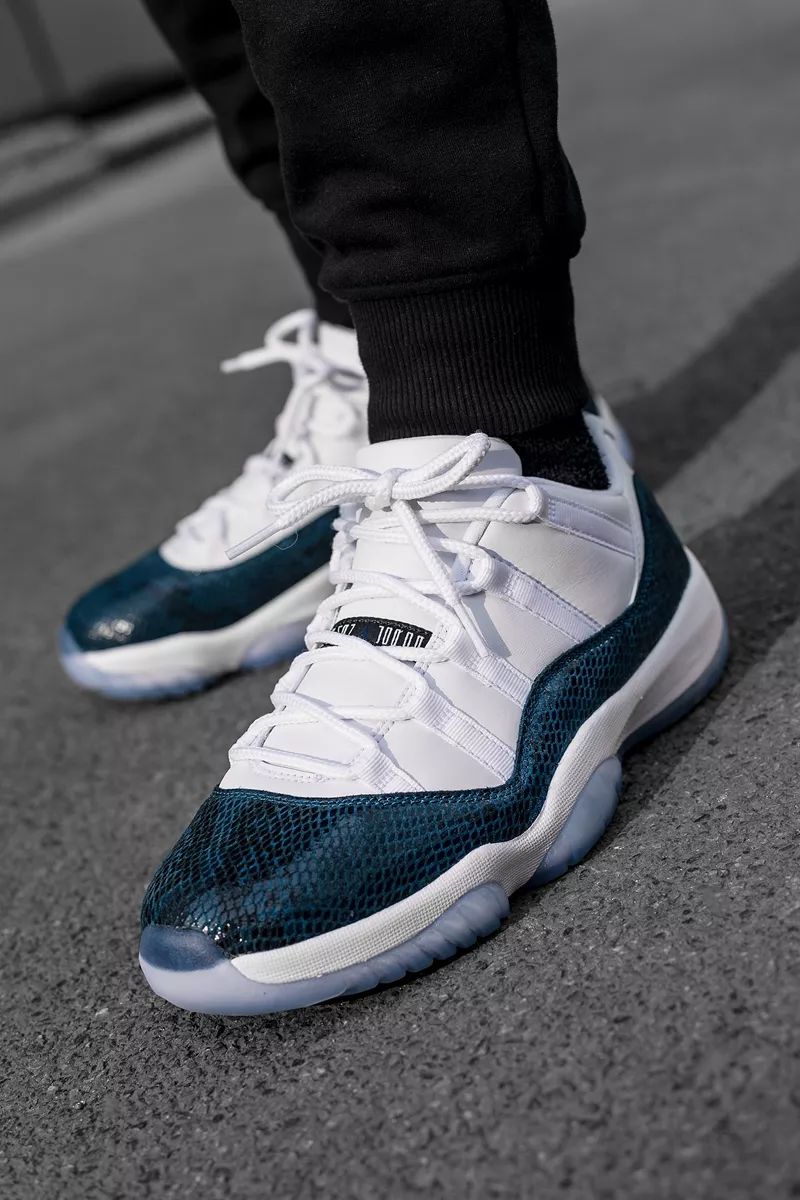 airjordan11low黑红测评,airjordan11lowwhitebred上脚图