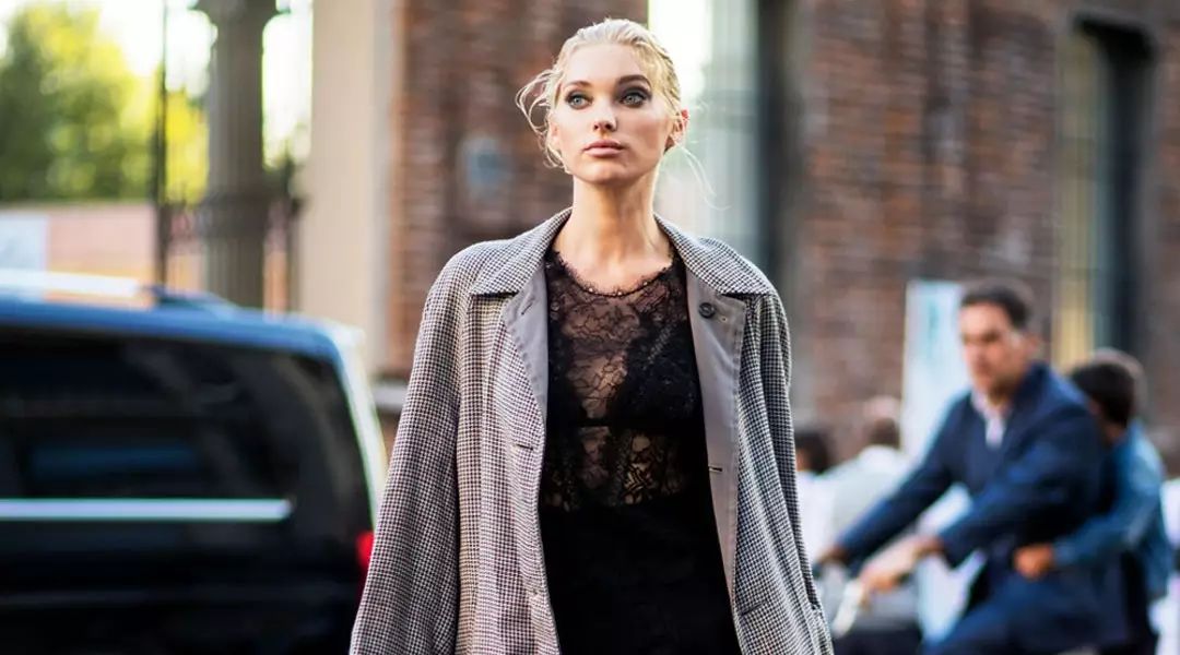 内衣的多种穿搭,夏天的内衣怎么穿才优雅显瘦舒服