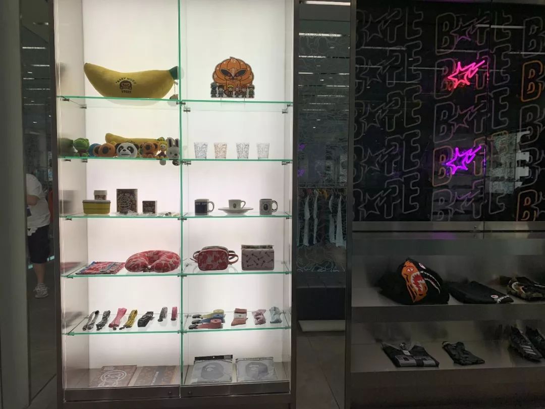 曼谷球鞋图片大全,泰国曼谷球鞋实体店