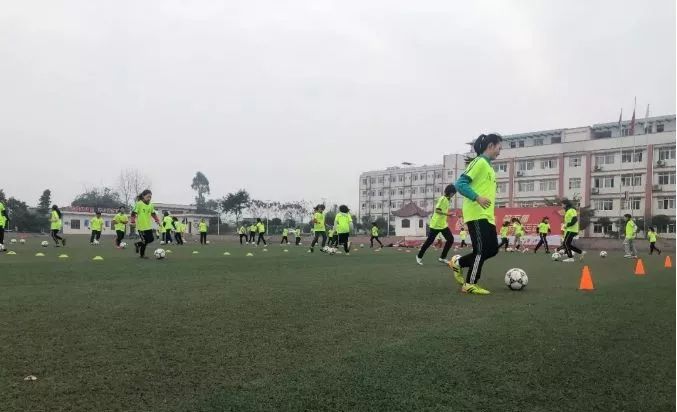 又胜了！洪雅这群姑娘小伙，你们真棒！