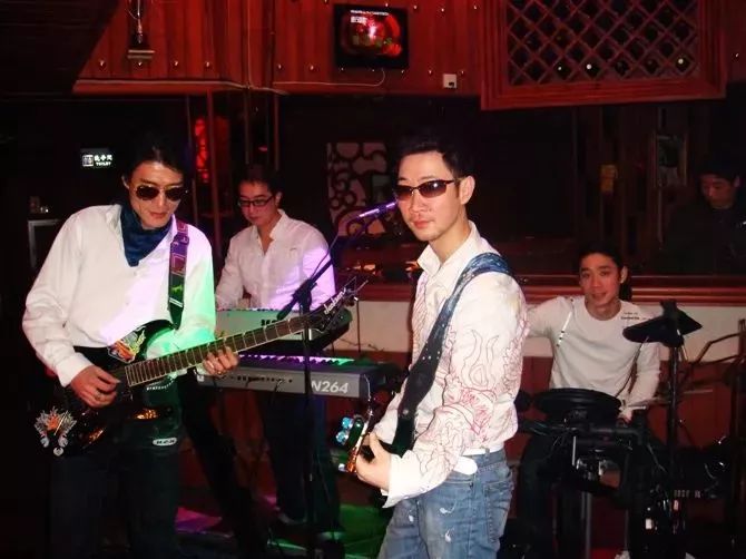 武汉3月电音节,武汉星空花海电音节