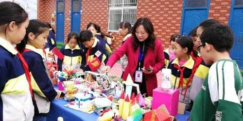 小学自制教具展评,新乡市红旗区向阳小学研学