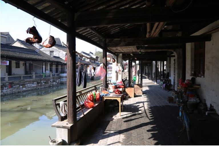 城市里那些被遮蔽的人文气息,在这本书中都可以探寻到