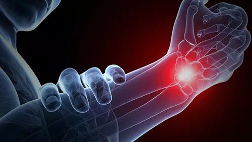 中医专家提醒手麻是大病前兆,手麻脚麻中医有一良方