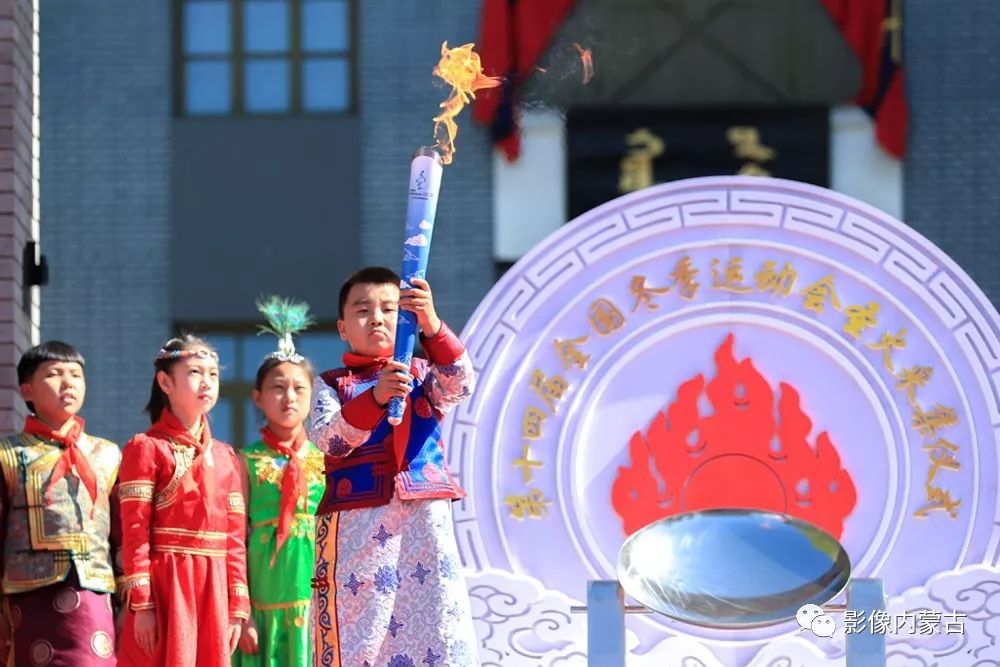 圣火点燃了,圣火已经点燃