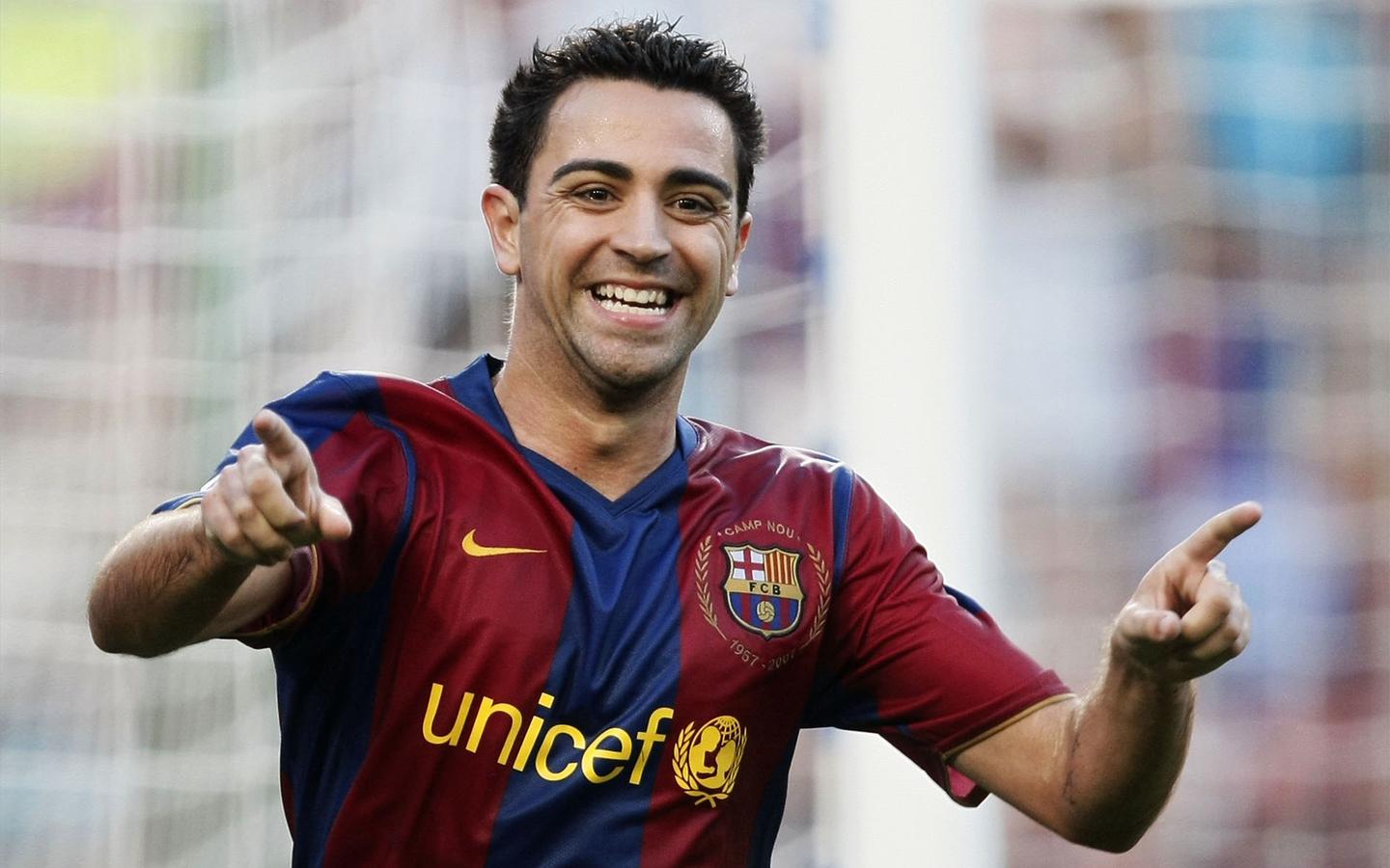 哈维退役巴萨最后一场比赛,哈维退役伊涅斯塔对他说了什么