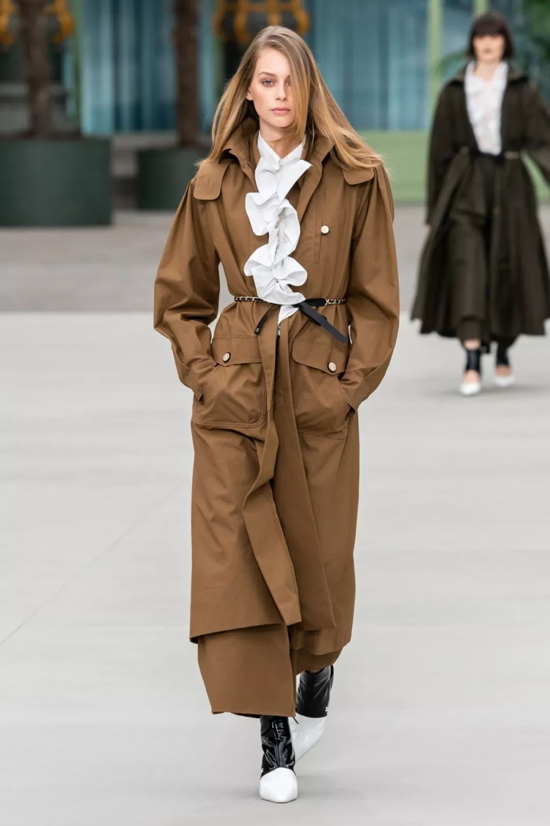 乘坐“香奈儿列车”度假，你遇见了谁？