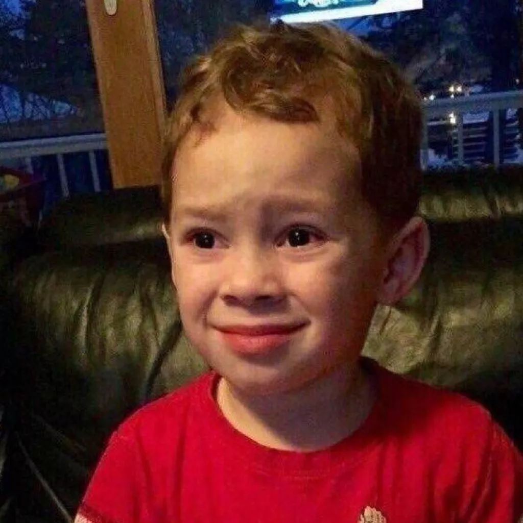 这部沙雕的「羞耻」神剧，就是你中学的日常！太真实了